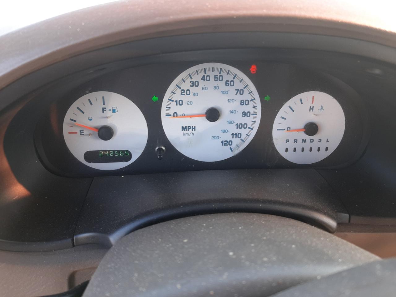Photo 8 from auction – 2003 DODGE CARAVAN SE with VIN 1D4GP25363B228184