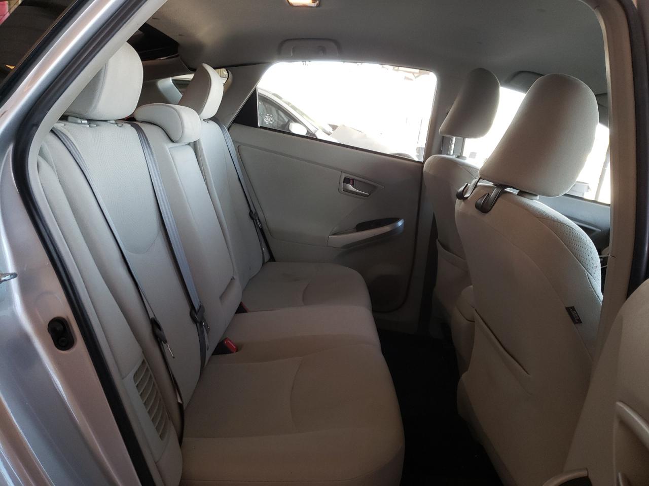 Photo 6 from auction – 2014 TOYOTA PRIUS with VIN JTDKN3DU3E1799329