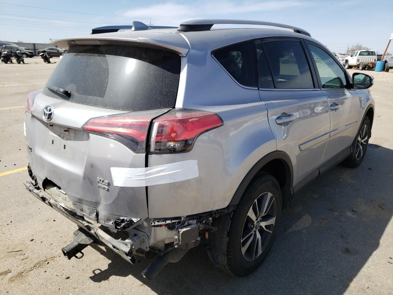Photo 4 from auction – 2018 TOYOTA RAV4 ADVEN with VIN 2T3RFREV7JW697422