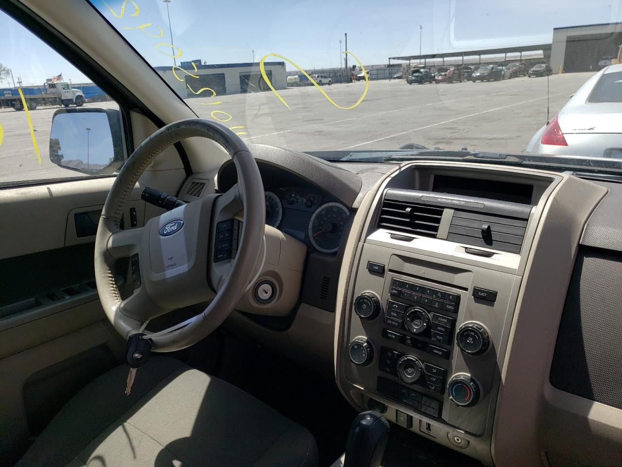 Photo 9 from auction – 2010 FORD ESCAPE XLT with VIN 1FMCU9DG2AKB31462