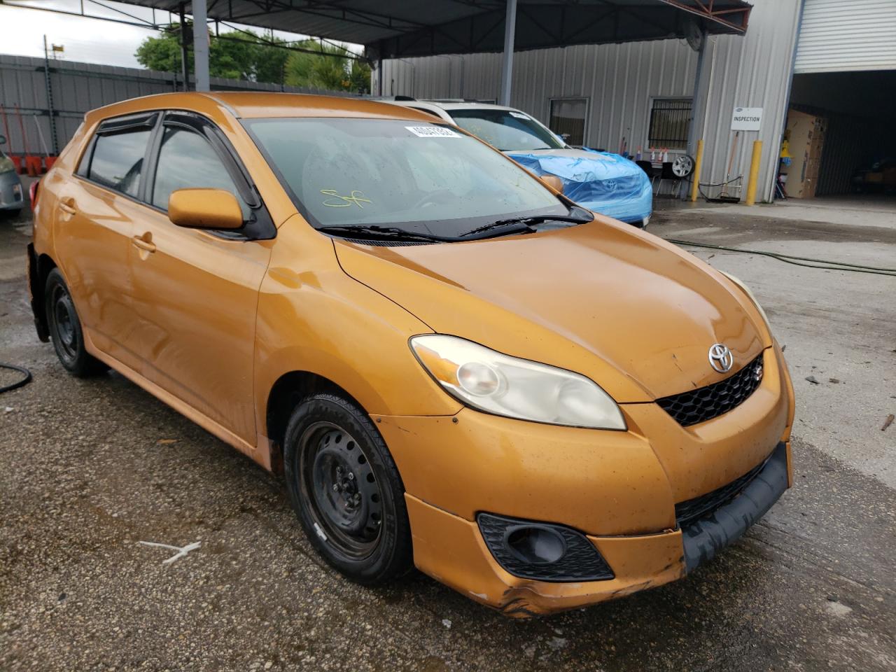 TOYOTA MATTIX 2009 with VIN 2T1KE40E79C005681 - Photo from auction