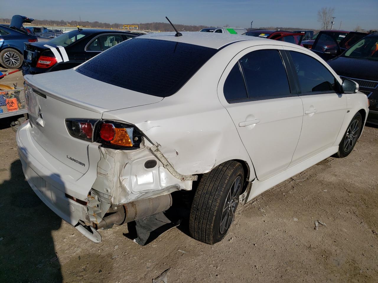 Photo 4 from auction – 2017 MITSUBISHI LANCER ES with VIN JA32U2FU1HU009294
