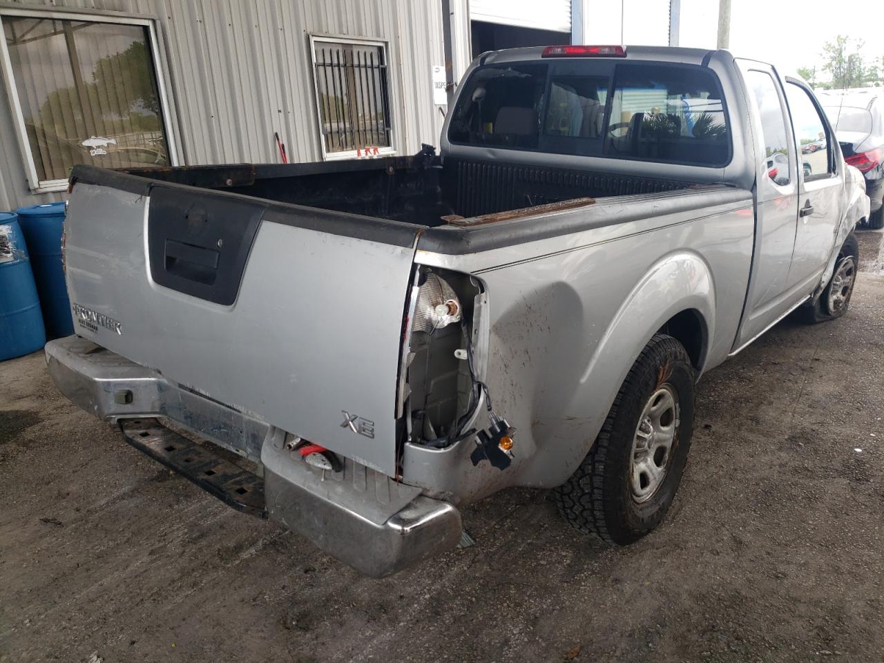 Photo 4 from auction – 2005 NISSAN FRONTIER K with VIN 1N6BD06T35C443017