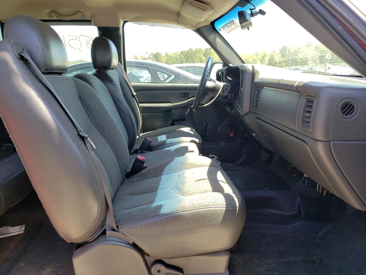 Photo 5 from auction – 2004 GMC NEW SIERRA with VIN 2GTEC19V641145992