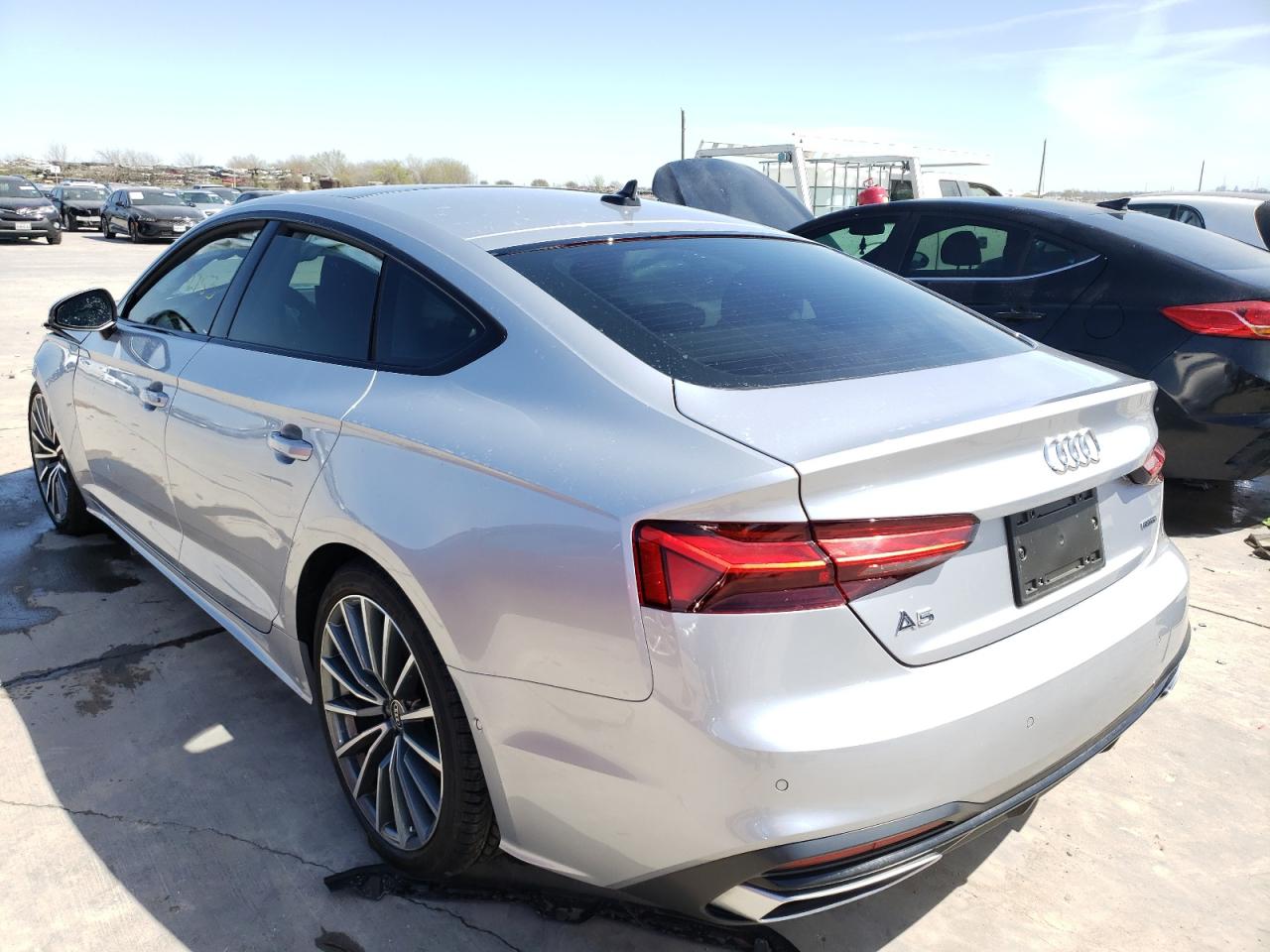 Photo 3 from auction – 2022 AUDI A6 with VIN WAUBBCF5XNA010590