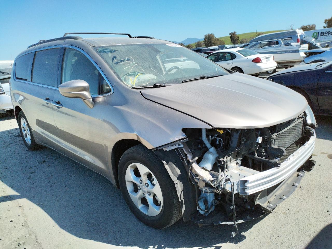 CHRYSLER PACIFICA E 2017 with VIN 2C4RC1L78HR779131 - Photo from auction