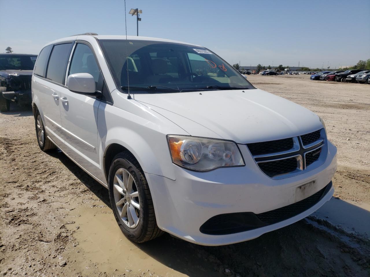 DODGE GRAND CARA 2015 with VIN 2C4RDGCG2FR527694 - Photo from auction