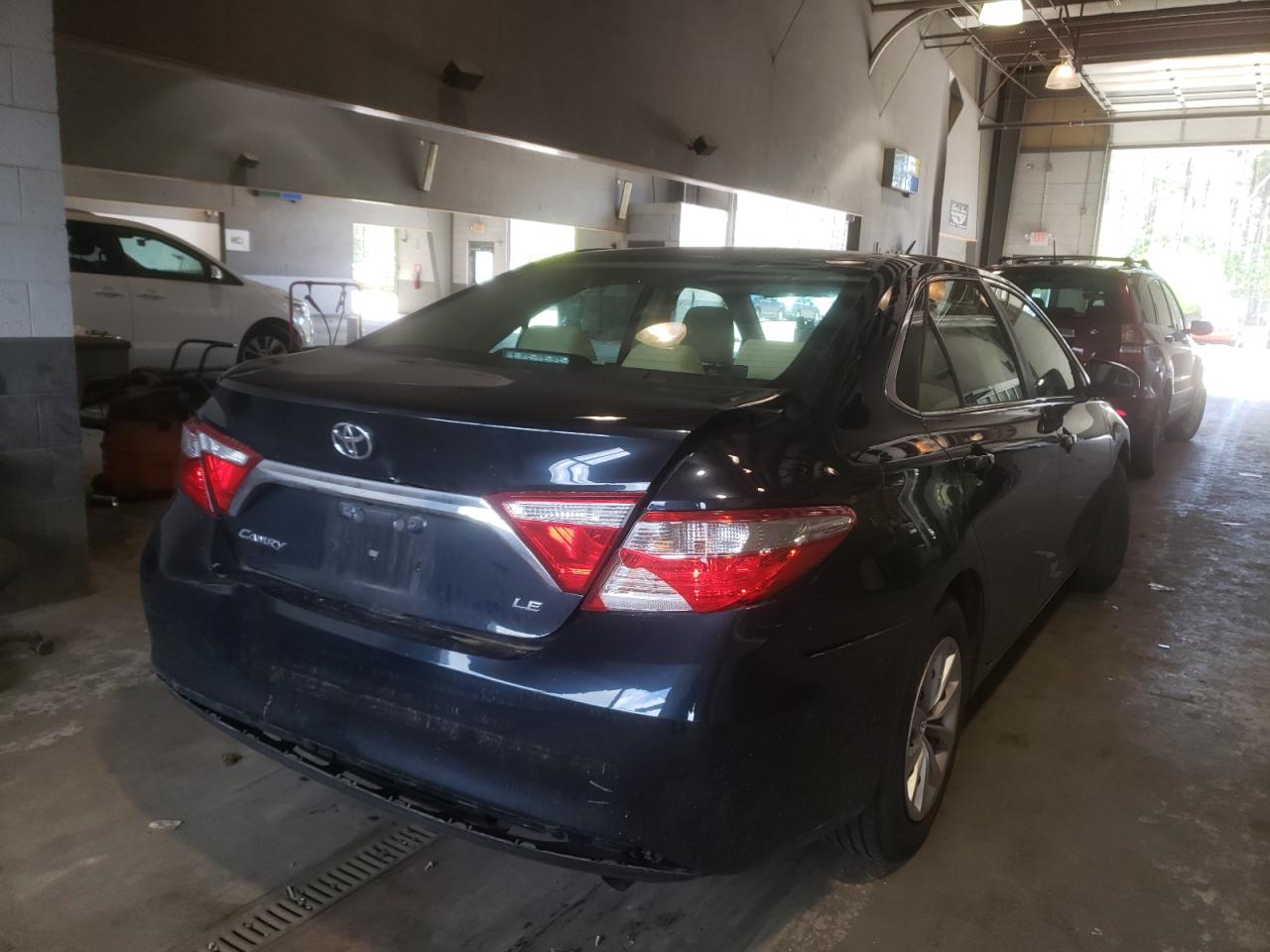 Photo 4 from auction – 2015 TOYOTA CAMRY LE with VIN 4T4BF1FK9FR490396