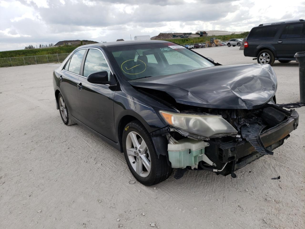 TOYOTA CAMRY L 2014 with VIN 4T1BF1FK9EU817968 - Photo from auction
