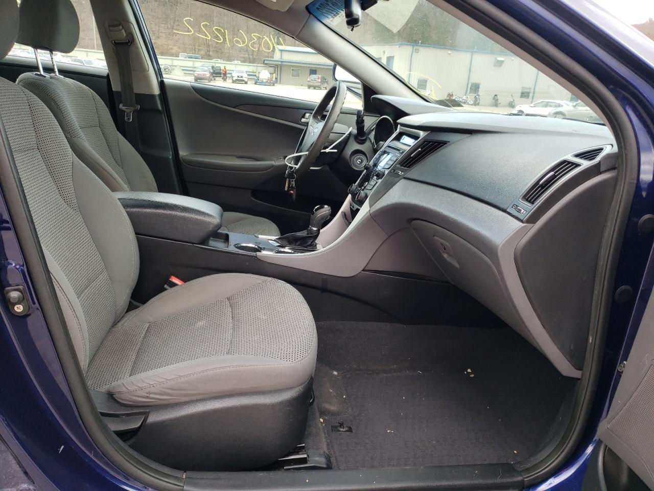 Photo 5 from auction – 2012 HYUNDAI SONATA GLS with VIN 5NPEB4AC7CH329155