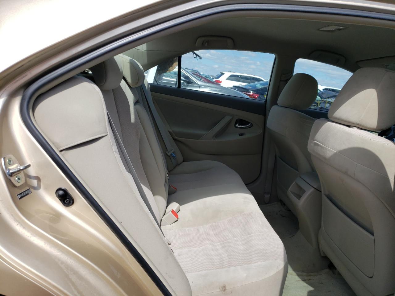 Photo 6 from auction – 2010 TOYOTA CAMRY BASE with VIN 4T4BF3EK5AR015818