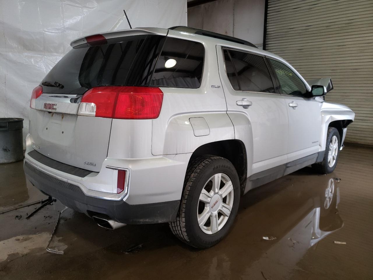 Photo 4 from auction – 2017 GMC TERRAIN SL with VIN 2GKFLTE3XH6273511