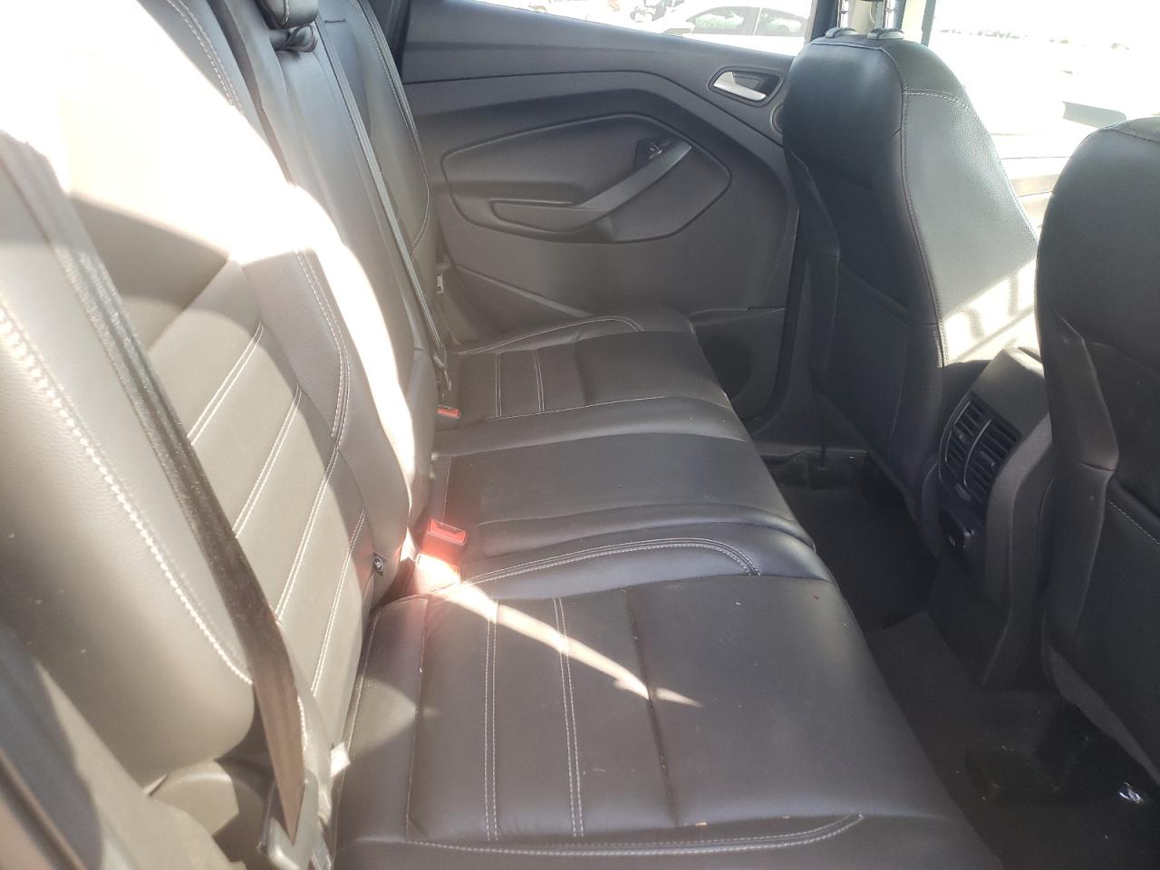 Photo 6 from auction – 2018 FORD ESCAPE TIT with VIN 1FMCU0J99JUB72192