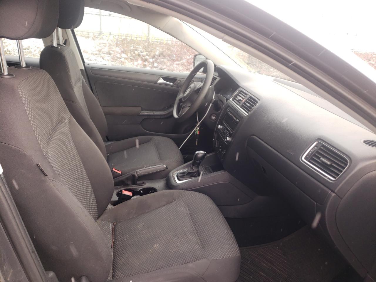 Foto 5 de la subasta – 2012 VOLKSWAGEN JETTA BASE con VIN 3VW2K7AJ4CM409653