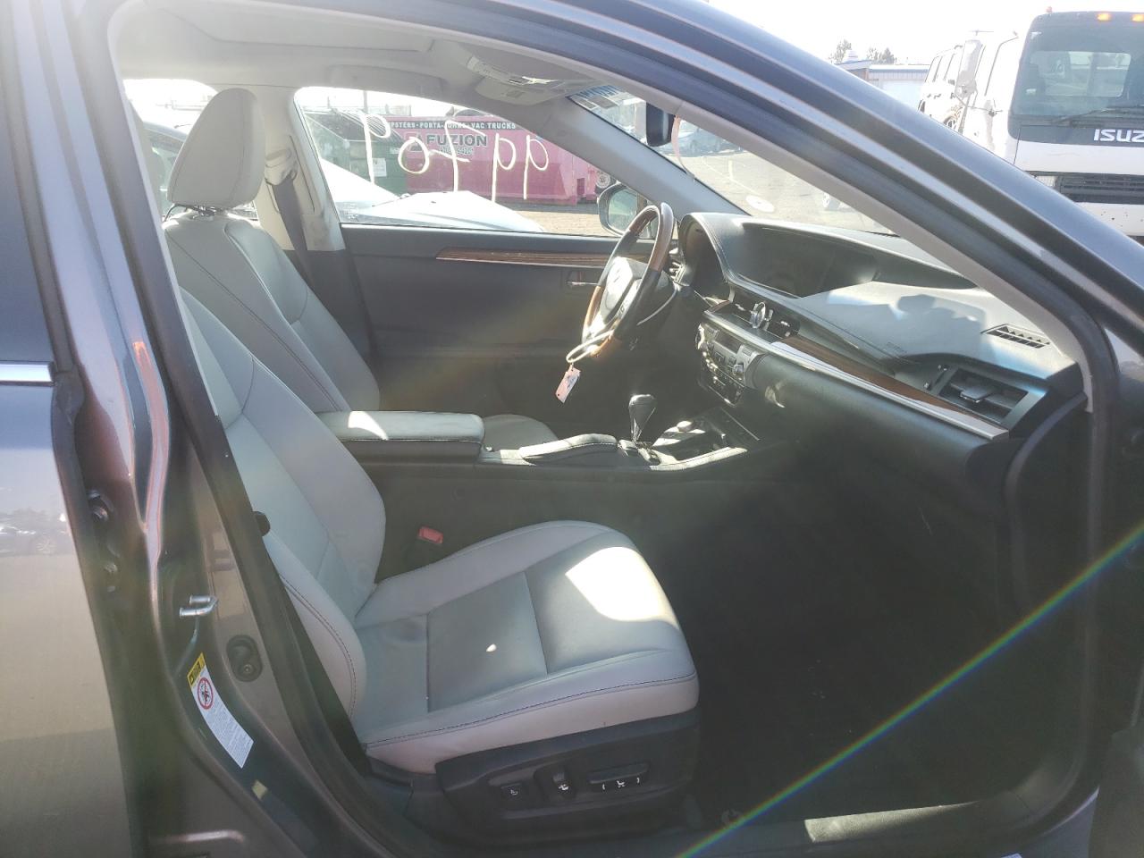 Photo 5 from auction – 2013 LEXUS ES 300H with VIN JTHBW1GG6D2037174