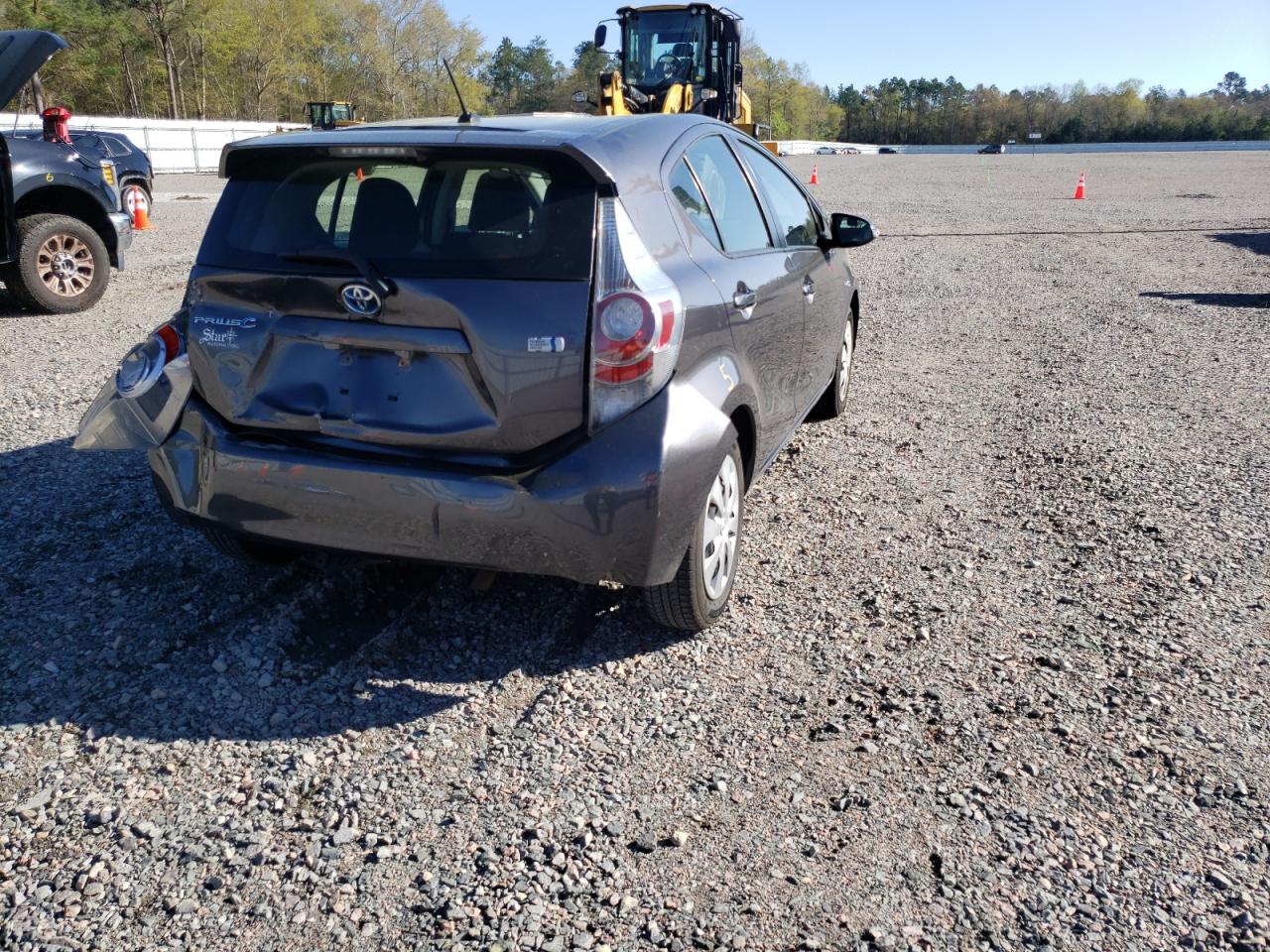 Photo 4 from auction – 2014 TOYOTA PRIUS C with VIN JTDKDTB39E1083080