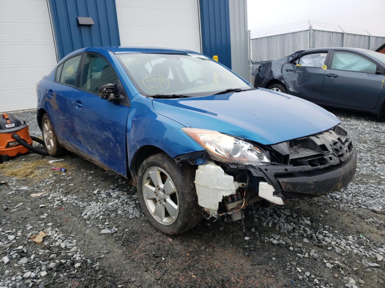 MAZDA 3 I 2012 with VIN JM1BL1UF7C1588627 - Photo from auction