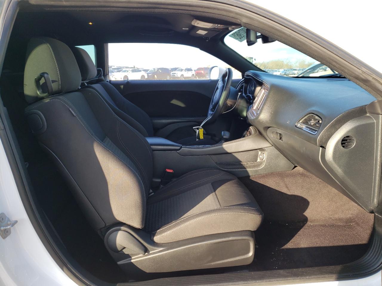 Photo 5 from auction – 2018 DODGE CHALLENGER with VIN 2C3CDZAGXJH219342