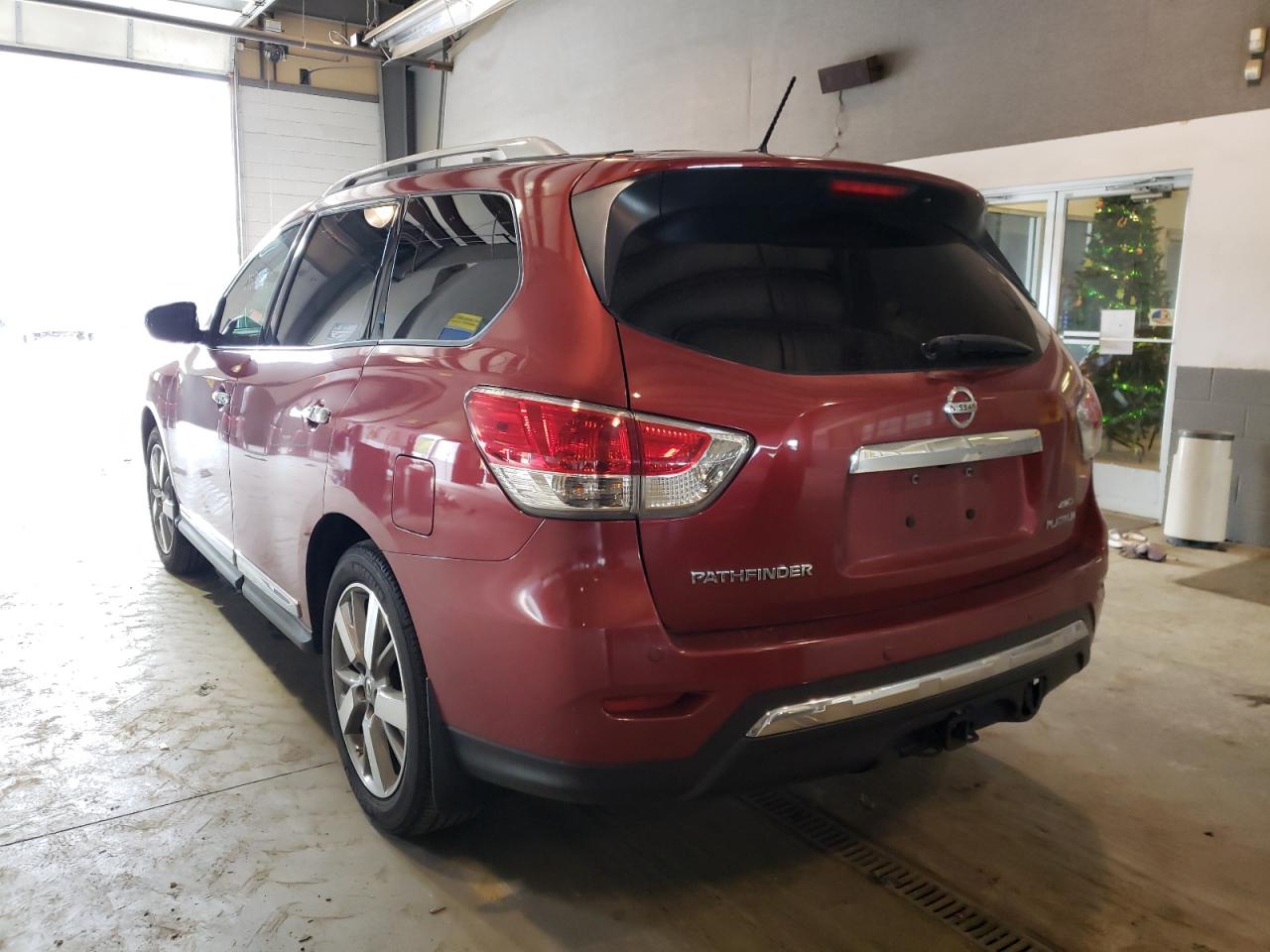 Photo 3 from auction – 2014 NISSAN PATHFINDER with VIN 5N1AR2MM4EC620645