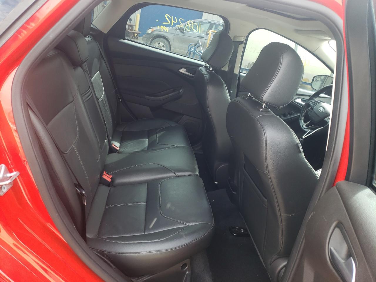 Photo 6 from auction – 2016 FORD FOCUS SE with VIN 1FADP3F26GL307405