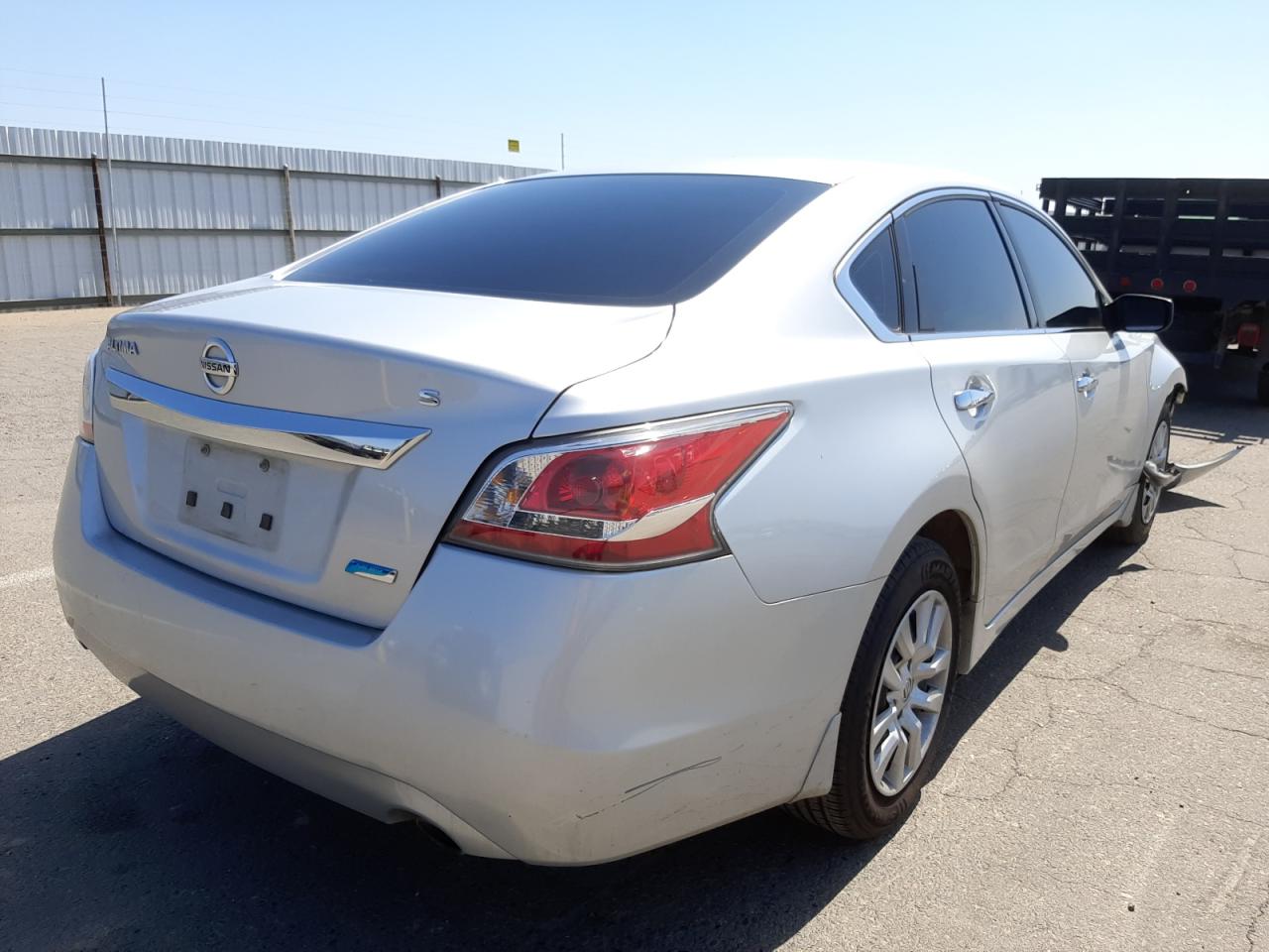 Photo 4 from auction – 2014 NISSAN ALTIMA 2.5 with VIN 1N4AL3AP2EC124856