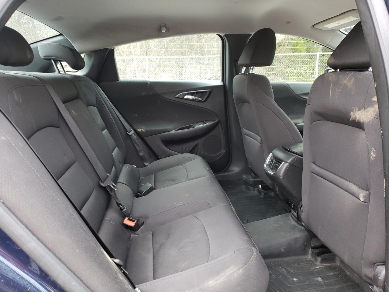 Photo 6 from auction – 2016 CHEVROLET MALIBU LT with VIN 1G1ZE5ST2GF191742