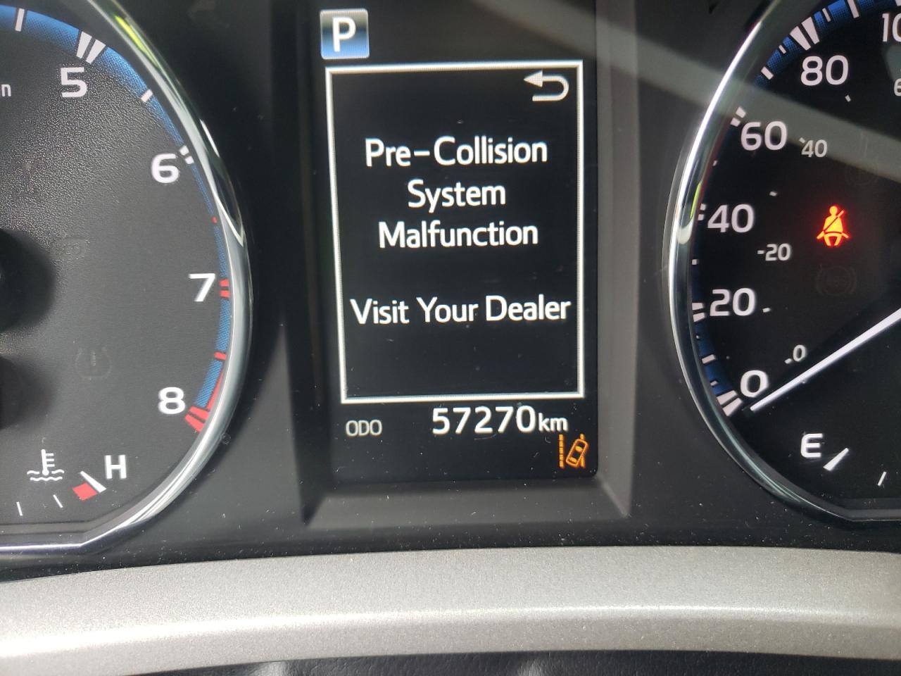 Photo 8 from auction – 2018 TOYOTA RAV4 LE with VIN 2T3BFREV4JW711293