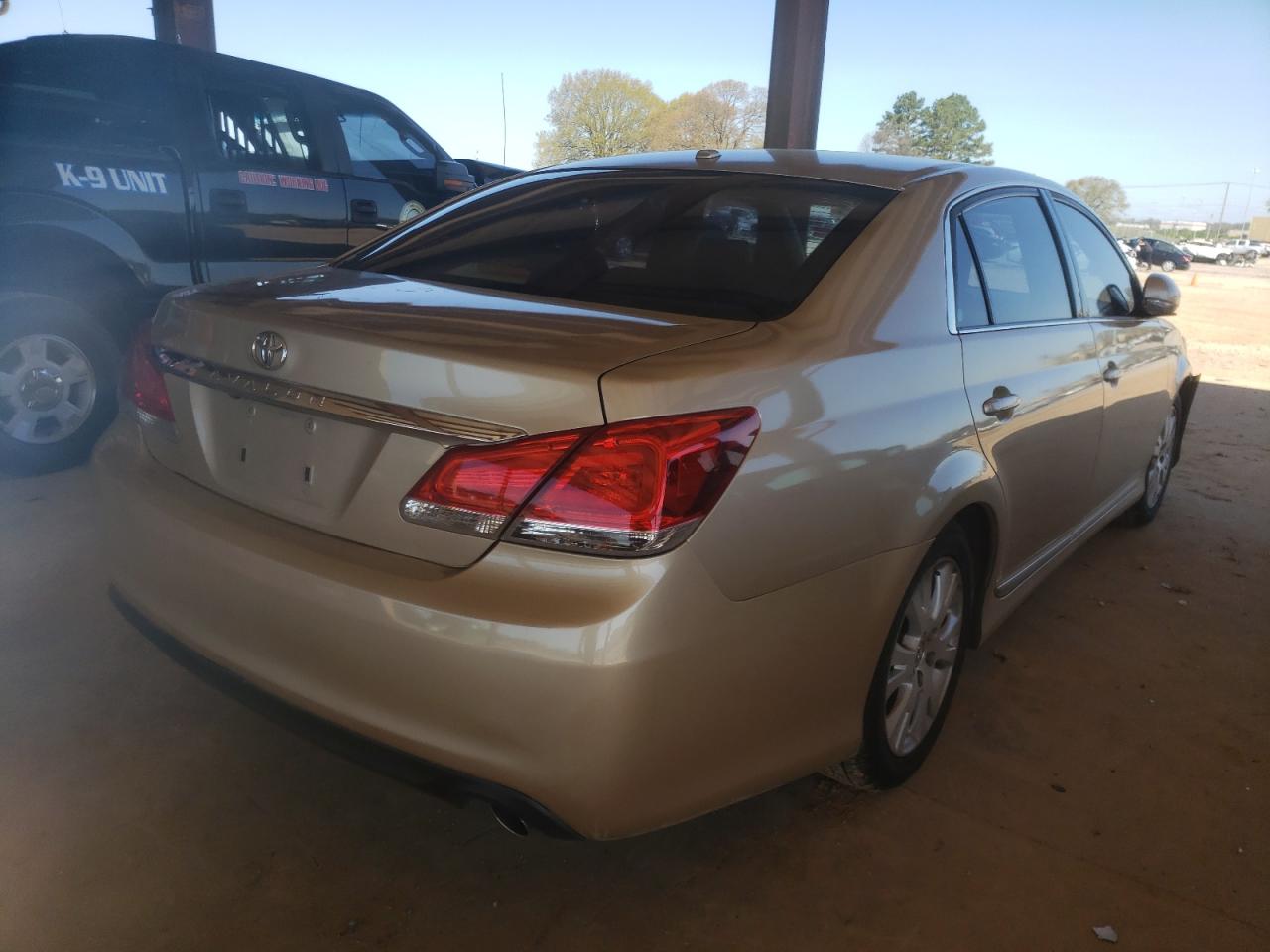 Photo 4 from auction – 2011 TOYOTA AVALON BAS with VIN 4T1BK3DBXBU381119