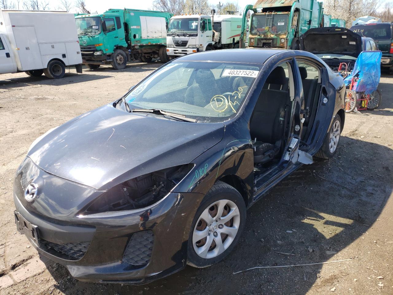 Photo 2 from auction – 2012 MAZDA 3 I with VIN JM1BL1UG3C1522097