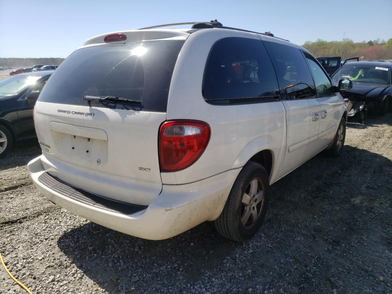 Photo 4 from auction – 2005 DODGE GRAND CARA with VIN 2D4GP44L45R428885