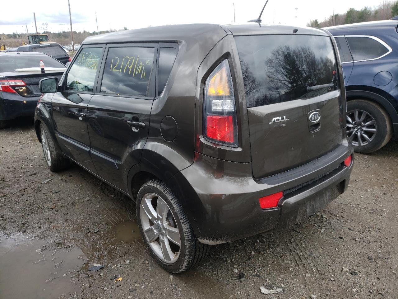 Photo 3 from auction – 2011 KIA SOUL + with VIN KNDJT2A23B7281678