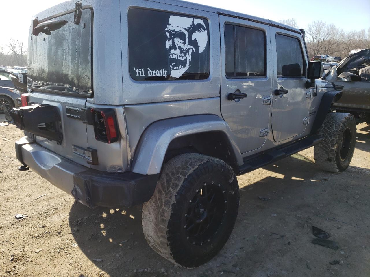 Photo 4 from auction – 2017 JEEP WRANGLER U with VIN 1C4BJWEG9HL663754