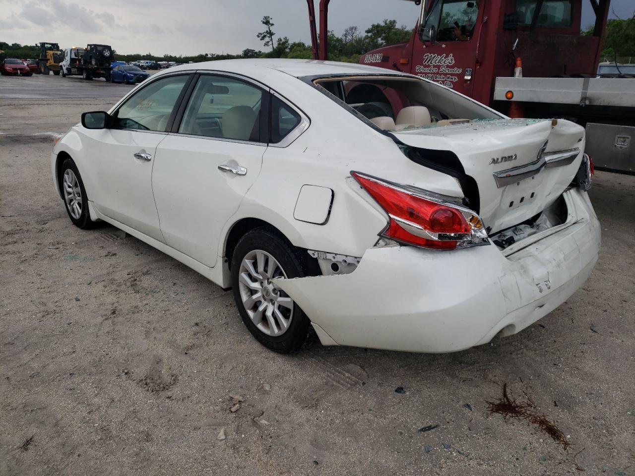 Photo 3 from auction – 2015 NISSAN ALTIMA 2.5 with VIN 1N4AL3APXFC176155