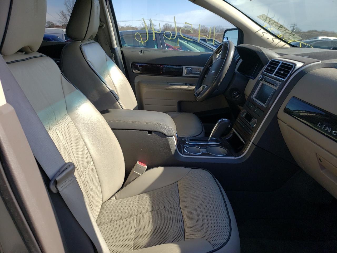 Photo 5 from auction – 2008 LINCOLN MKX with VIN 2LMDU88C88BJ19993