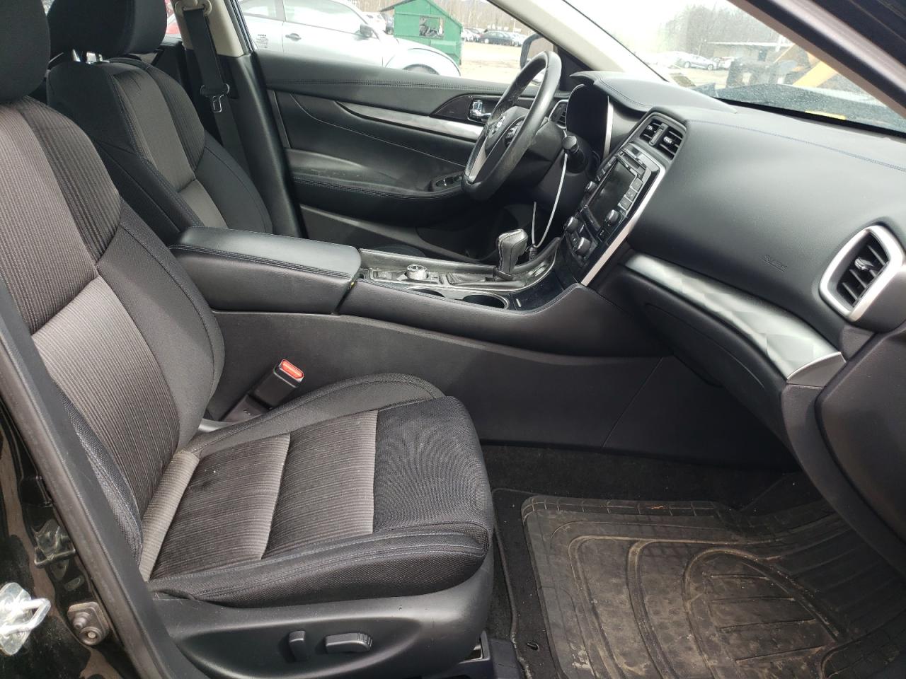 Photo 5 from auction – 2019 NISSAN MAXIMA S with VIN 1N4AA6AV4KC376383