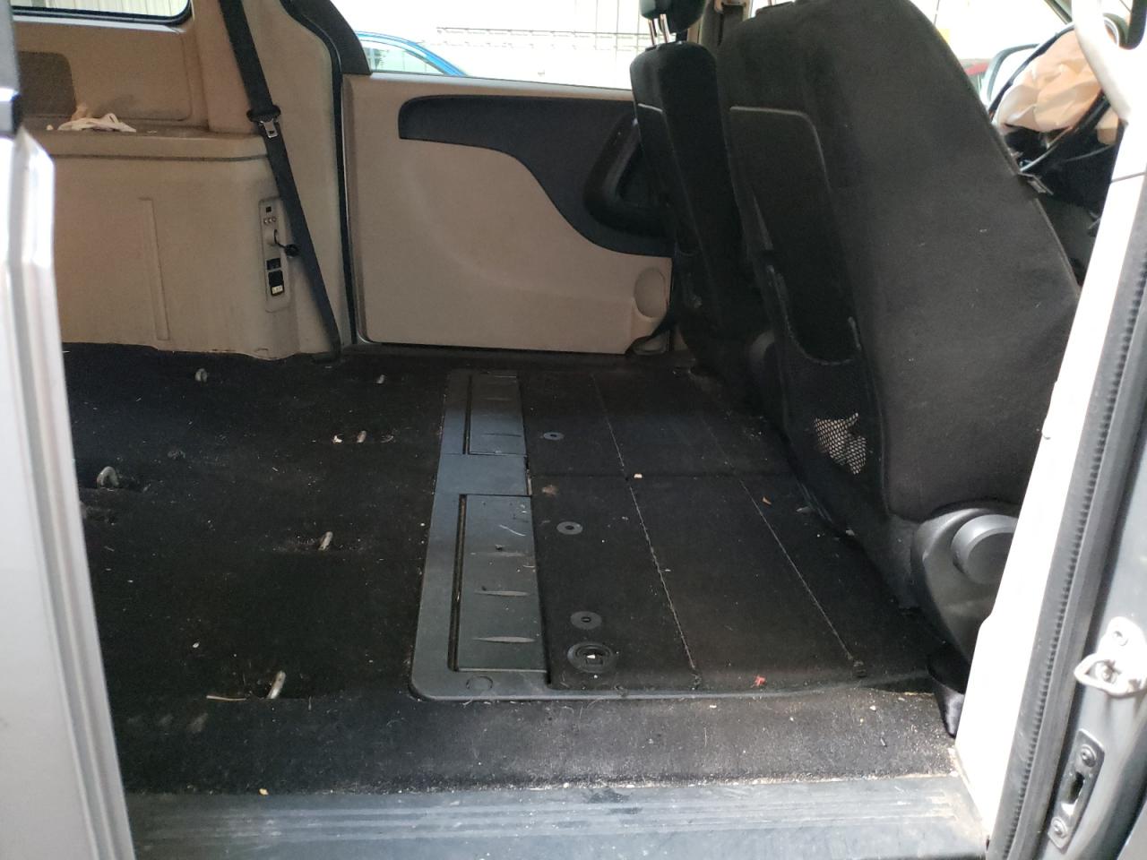Photo 6 from auction – 2013 DODGE GRAND CARA with VIN 2C4RDGCG3DR717758