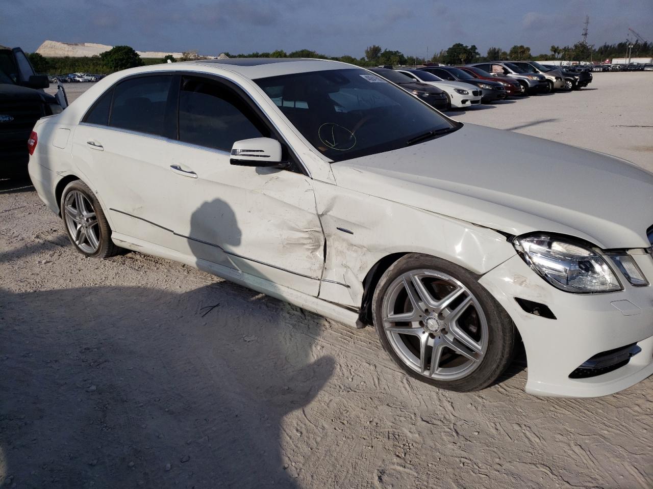 Photo 9 from auction – 2012 MERCEDES-BENZ E 350 with VIN WDDHF5KB2CA607793