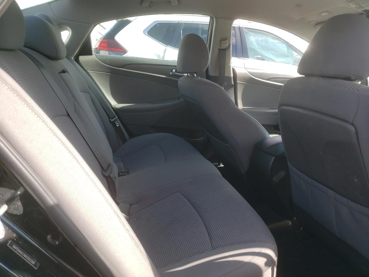 Photo 6 from auction – 2011 HYUNDAI SONATA GLS with VIN 5NPEB4AC1BH202268