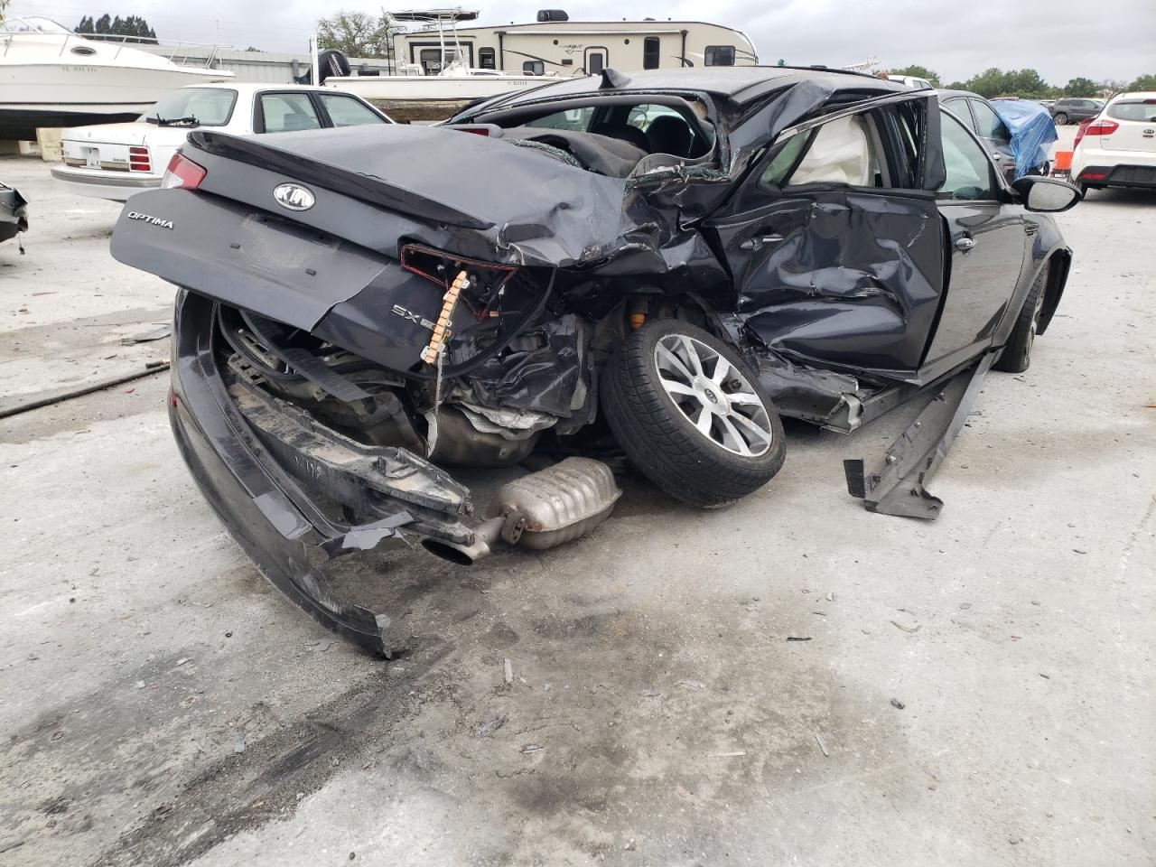 Photo 4 from auction – 2011 KIA OPTIMA SX with VIN KNAGR4A66B5093530