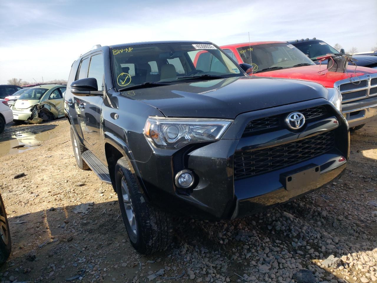 TOYOTA 4RUNNER SR 2017 with VIN JTEBU5JR4H5447688 - Photo from auction