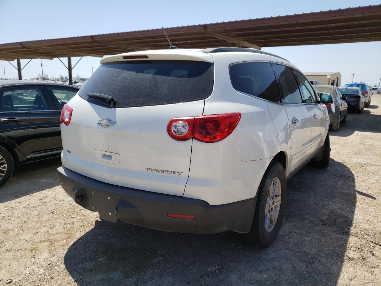 Photo 4 from auction – 2012 CHEVROLET TRAVERSE L with VIN 1GNKVGED6CJ100933
