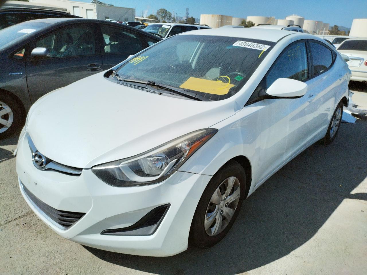Photo 2 from auction – 2016 HYUNDAI ELANTRA SE with VIN 5NPDH4AE2GH696059