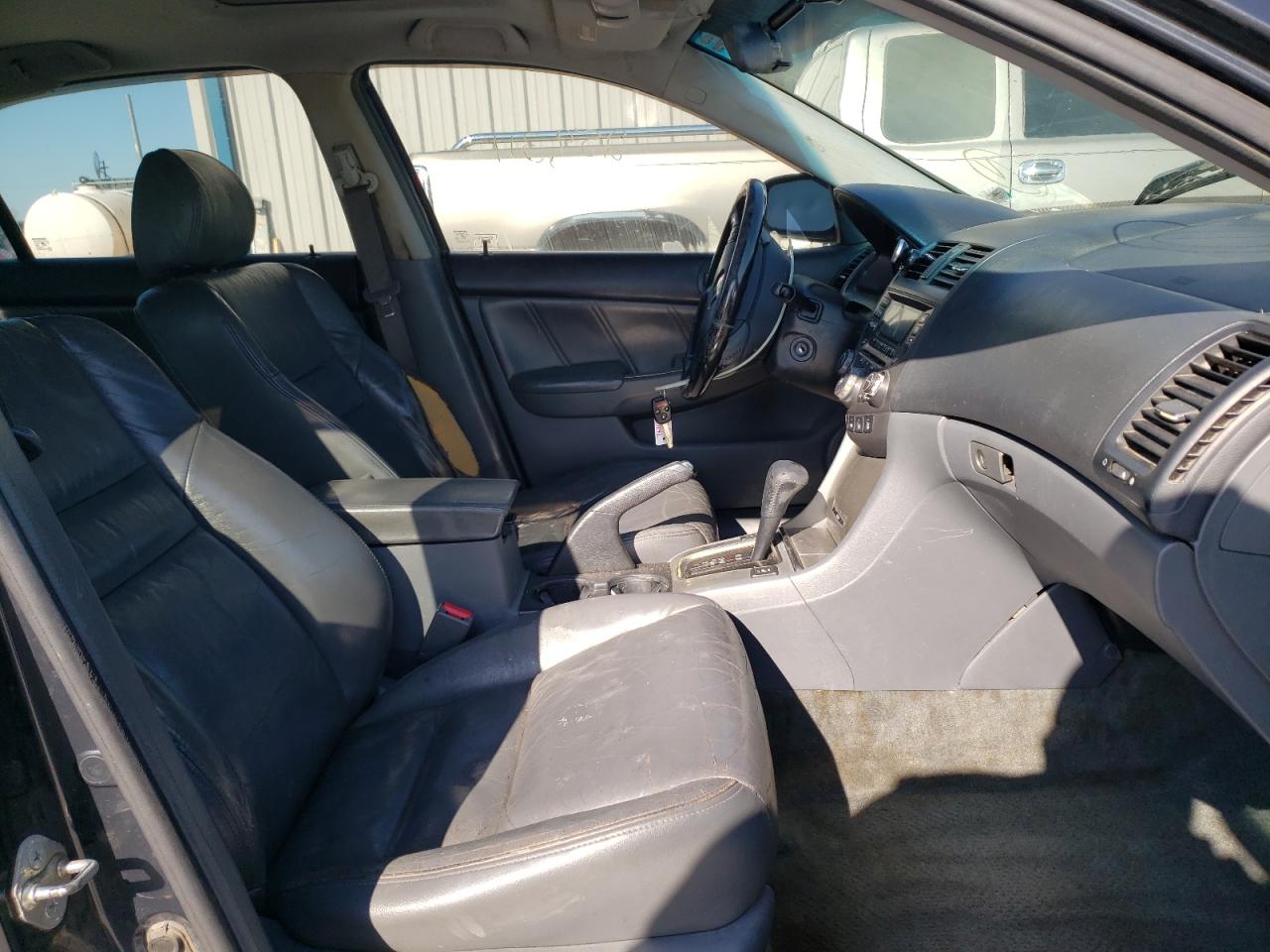 Photo 5 from auction – 2004 HONDA ACCORD EX with VIN 1HGCM56844A025206