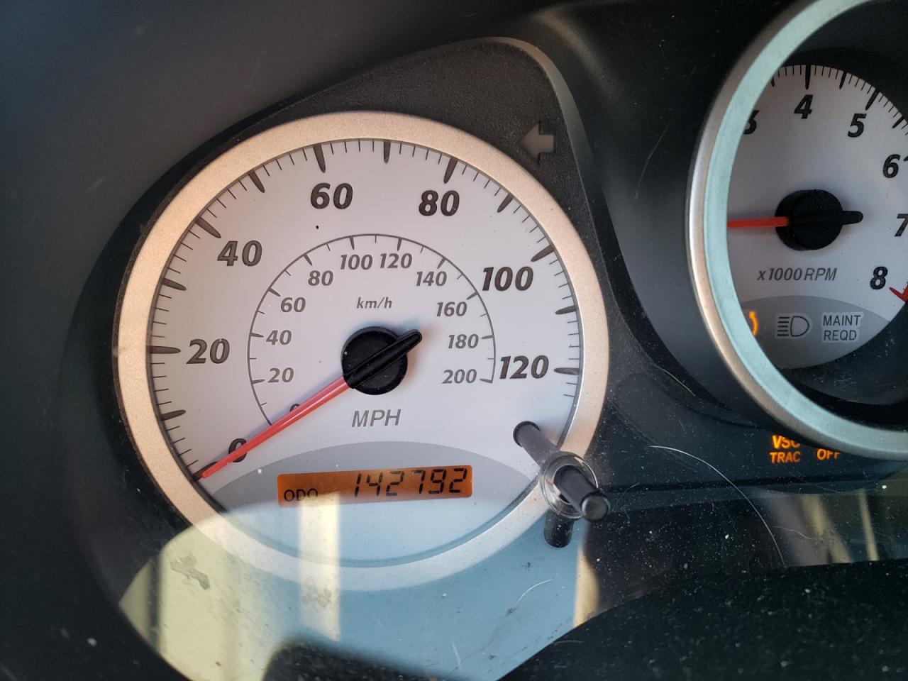 Photo 8 from auction – 2005 TOYOTA RAV4 with VIN JTEGD20V950068245