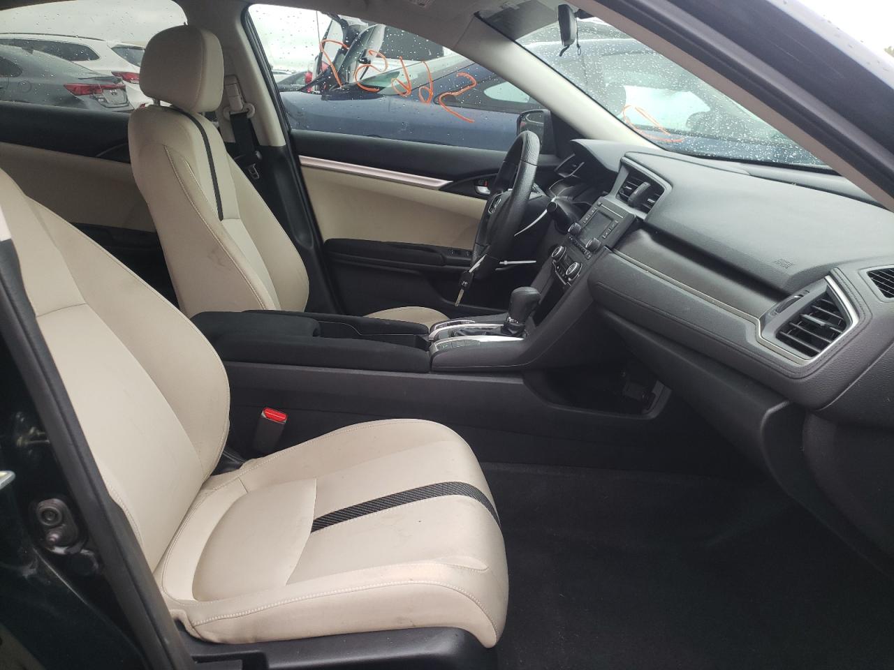 Photo 5 from auction – 2017 HONDA CIVIC LX with VIN 19XFC2F54HE055134