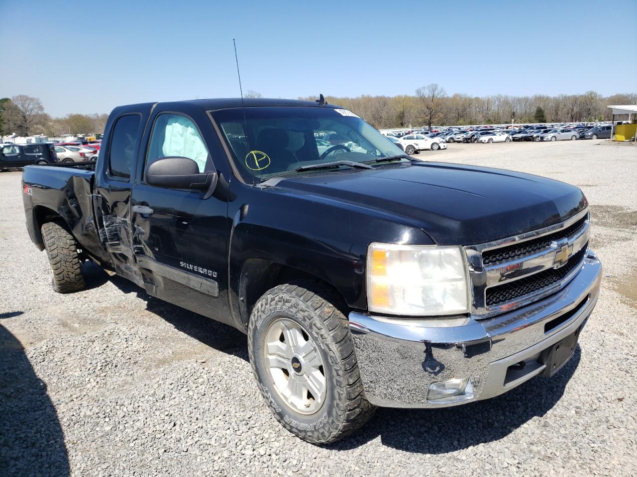 CHEVROLET SILVERADO 2011 with VIN 1GCRKSE32BZ393532 - Photo from auction
