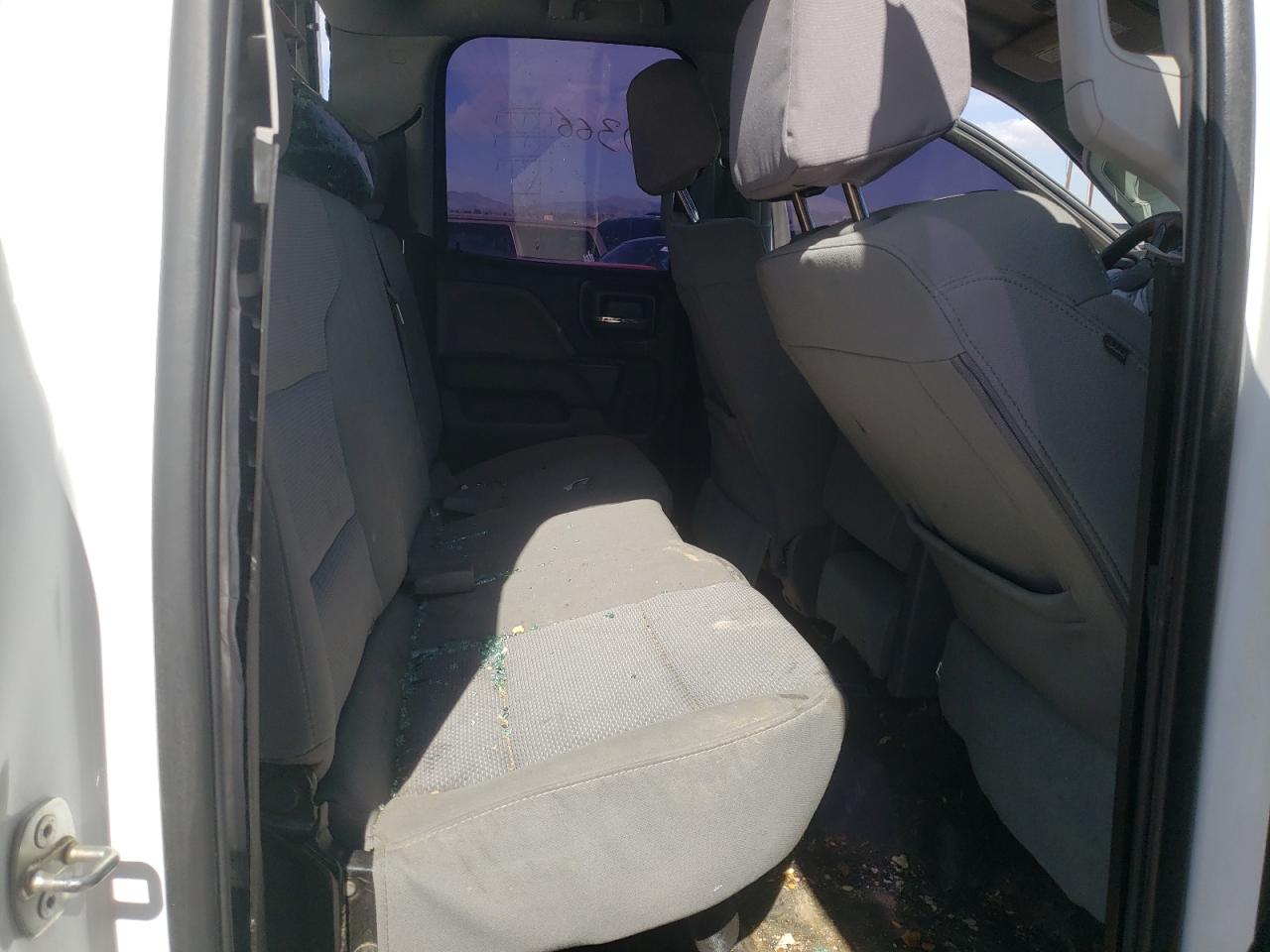 Photo 6 from auction – 2019 CHEVROLET SILVERADO with VIN 2GC2KREG2K1115798