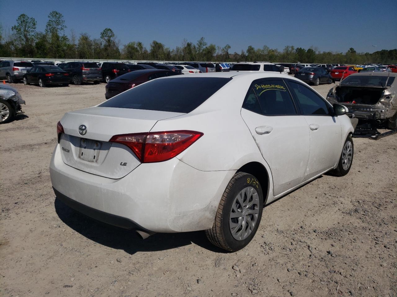 Photo 4 from auction – 2018 TOYOTA COROLLA L with VIN 2T1BURHE0JC072020