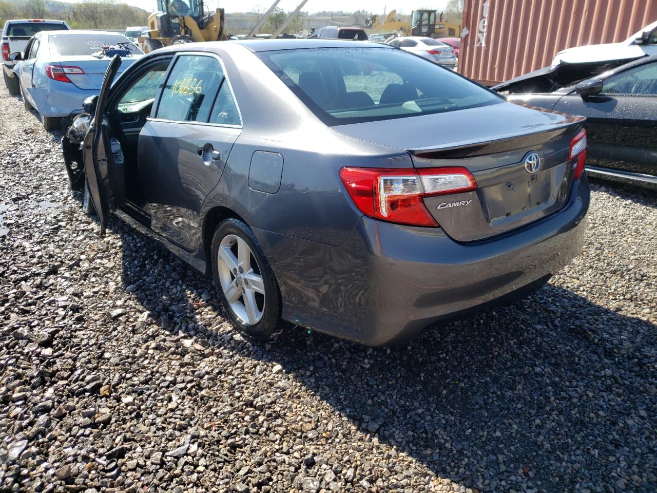 Photo 3 from auction – 2013 TOYOTA CAMRY with VIN 4T1BF1FK8DU680231