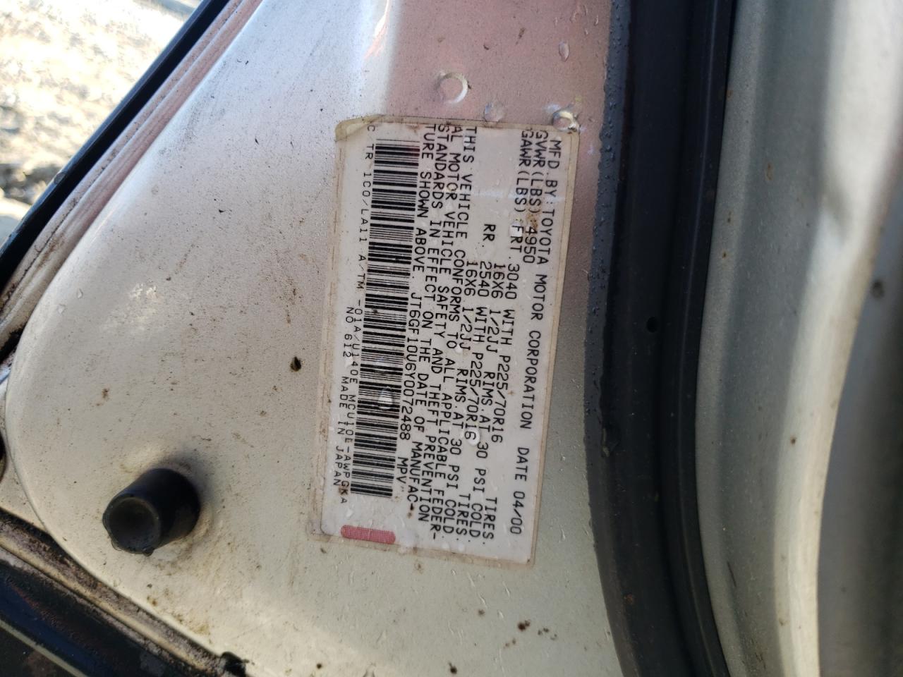 Photo 10 from auction – 2000 LEXUS RX 300 with VIN JT6GF10U6Y0072488